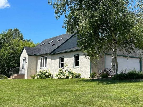 7146 Military Road , Woodbury, MN 55129