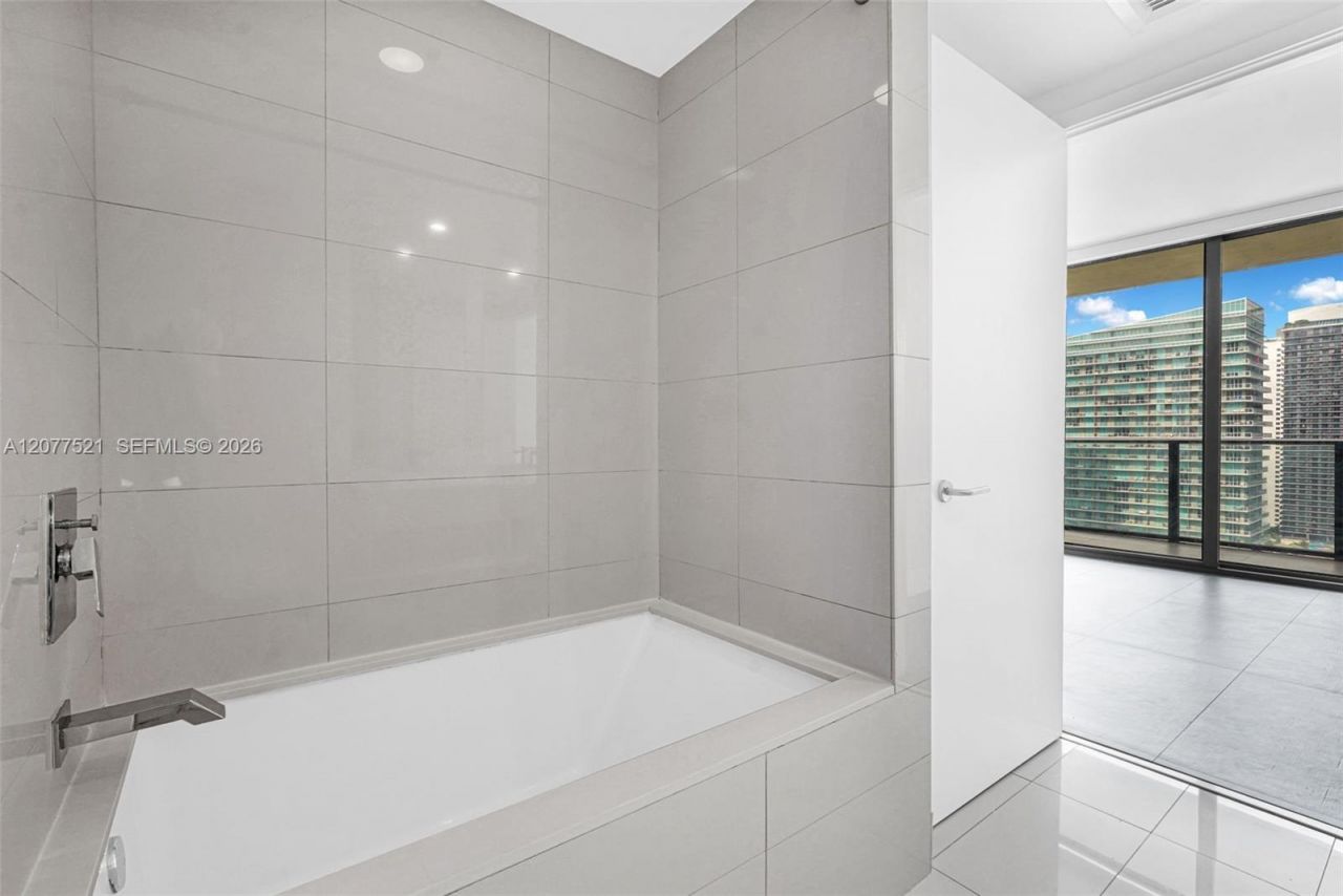 1300 S Miami Ave, Unit 2811, Miami, FL 33130 Photo