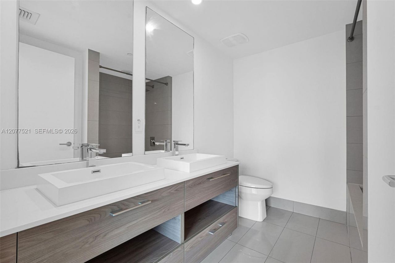 1300 S Miami Ave, Unit 2811, Miami, FL 33130 Photo
