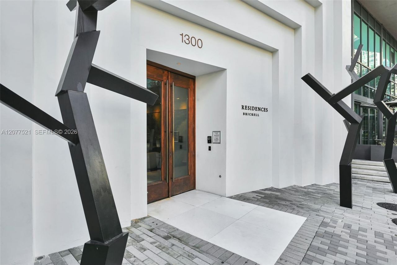 1300 S Miami Ave, Unit 2811, Miami, FL 33130 Photo