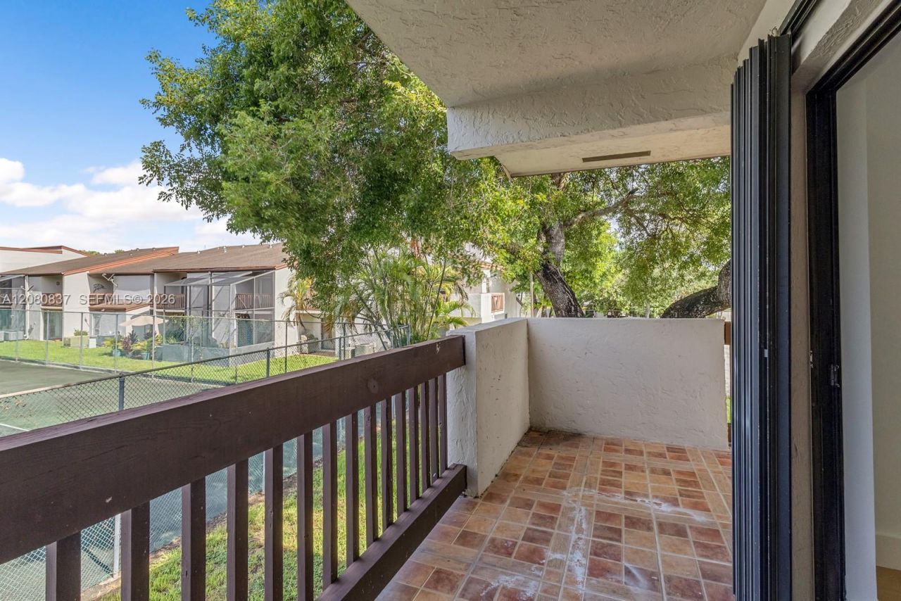 10046 NW 41st St, Unit 48-4, Doral, FL 33178 Photo