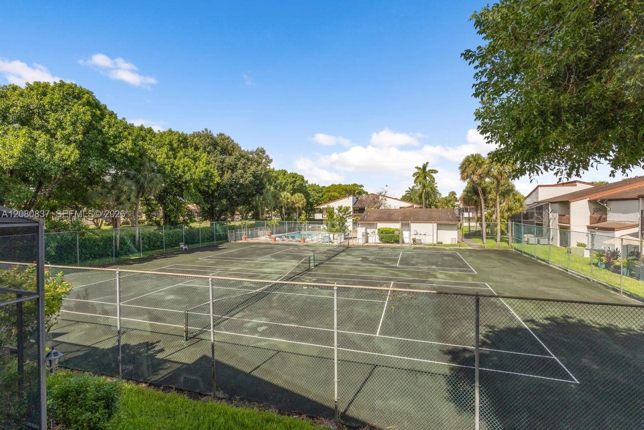 10046 NW 41st St, Unit 48-4, Doral, FL 33178 Photo