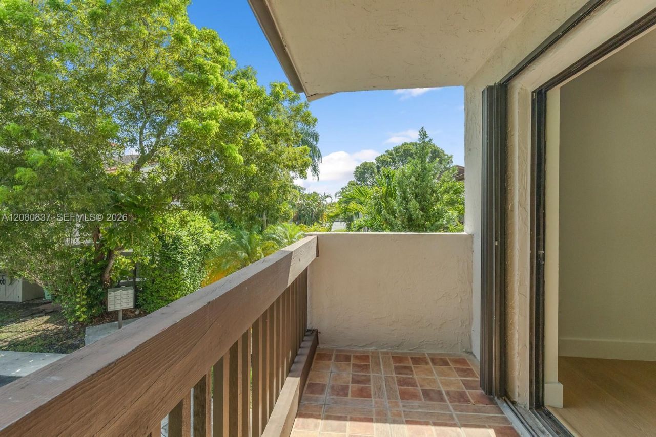 10046 NW 41st St, Unit 48-4, Doral, FL 33178 Photo