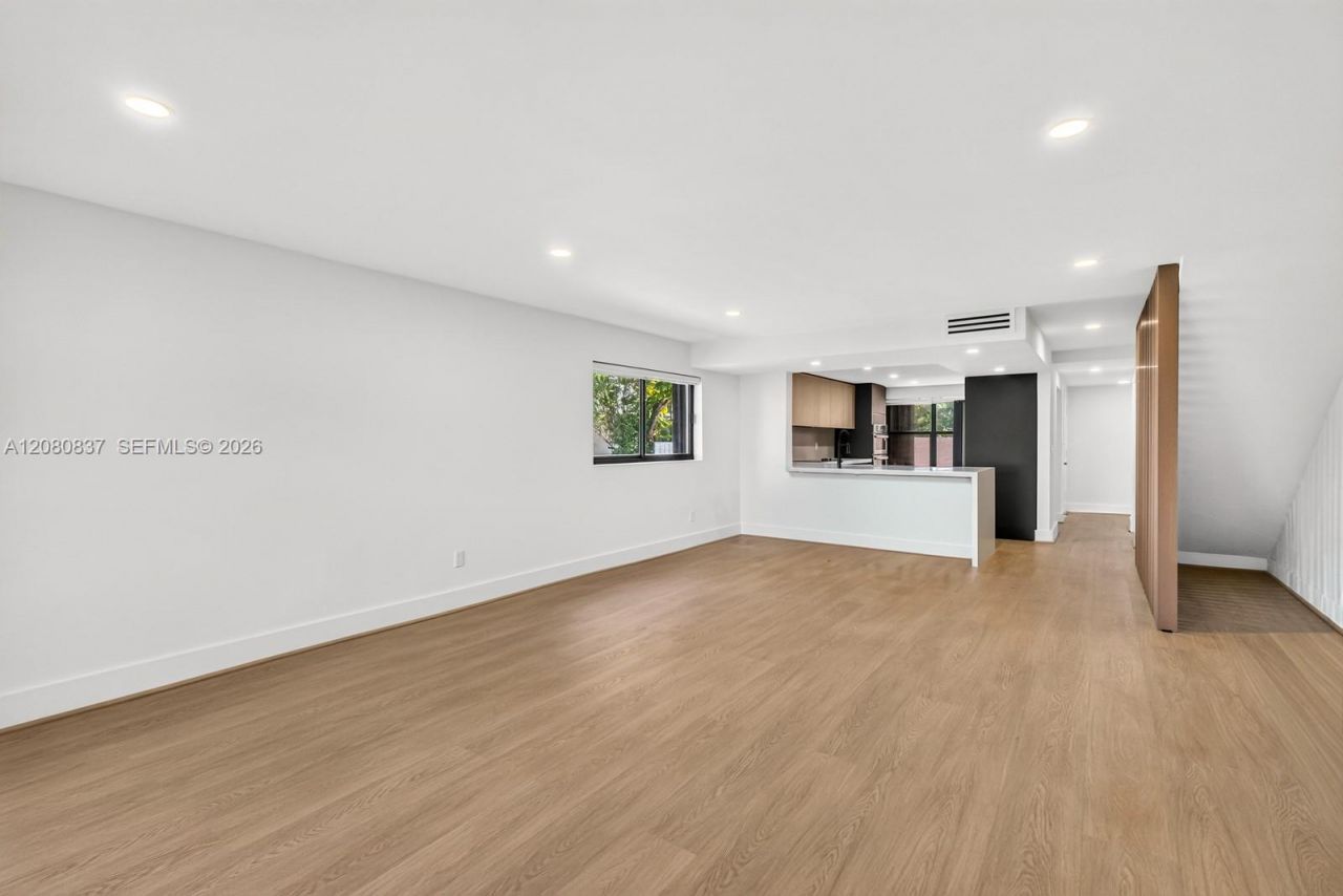 10046 NW 41st St, Unit 48-4, Doral, FL 33178 Photo