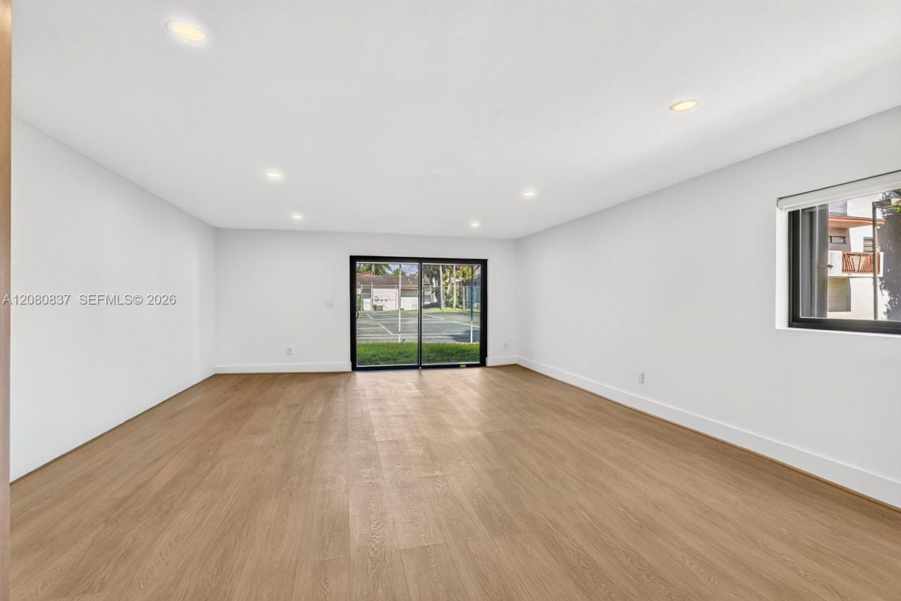 10046 NW 41st St, Unit 48-4, Doral, FL 33178 Photo