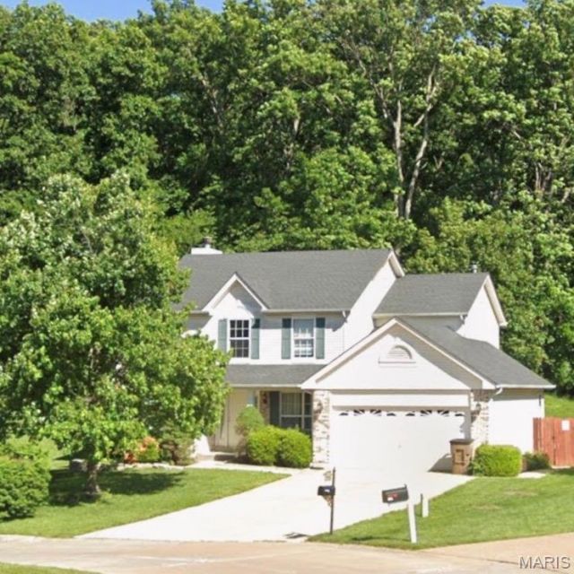 1031 Schumacher Road, Fenton, MO 63026 Main Photo