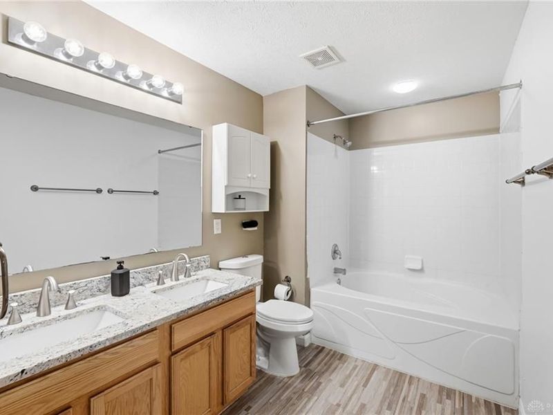 3875 Thorngate Drive, Mason, OH 45040 Photo 11