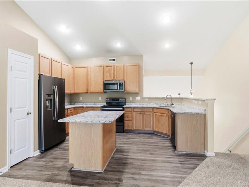 3875 Thorngate Drive, Mason, OH 45040 Photo 6