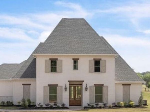 30 Prairie Waters Drive, Columbus, MS 39701