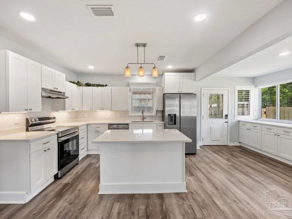 2931 N 15th Ave, Pensacola, FL 32503