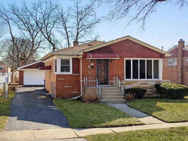 9521 S Knox Avenue, Oak Lawn, IL 60453