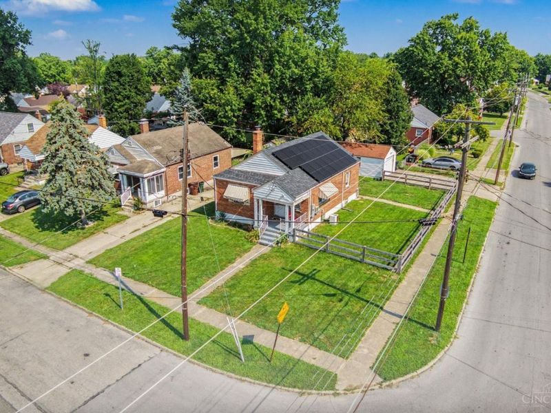 1900 Knollridge Lane, Cincinnati, OH 45231 Photo 1