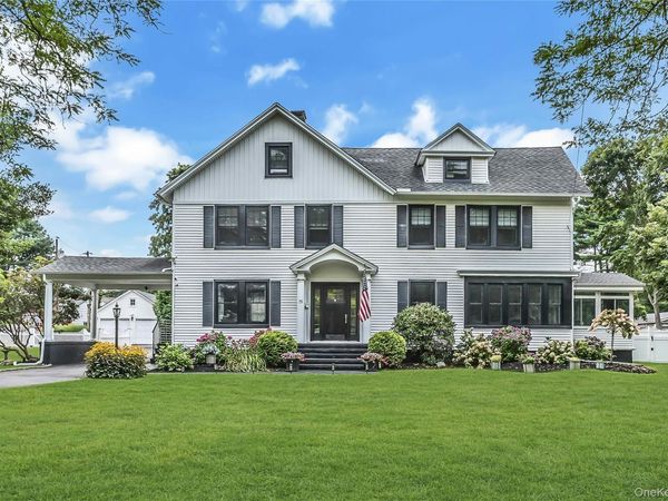 75 S Penataquit Avenue , Bay Shore, NY 11706