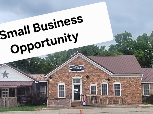 118 W Adams Street, Mount Ayr, IA 50854