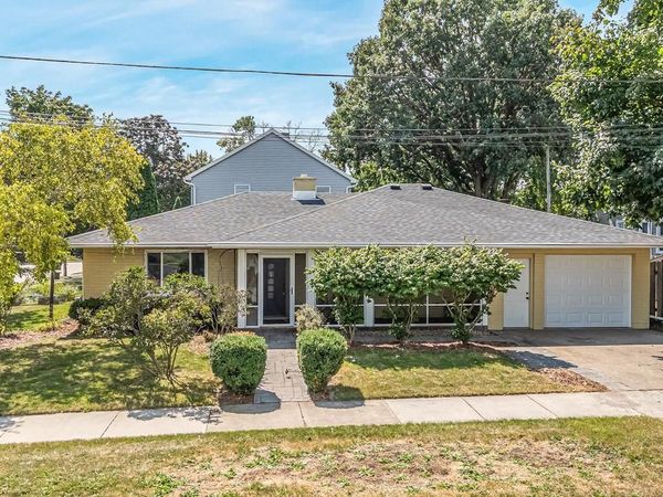 1381 WINNEBAGO AVENUE, Oshkosh, WI 54901
