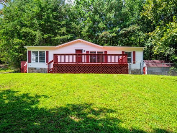 3004 Chase Drive, Rossville, GA 30741