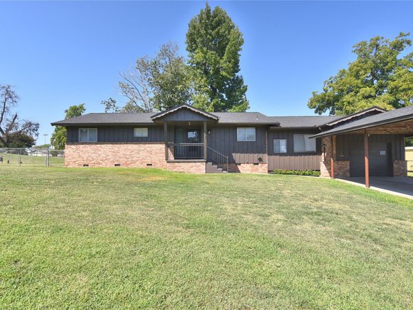 14 S Boyd Street , Sapulpa, OK 74066