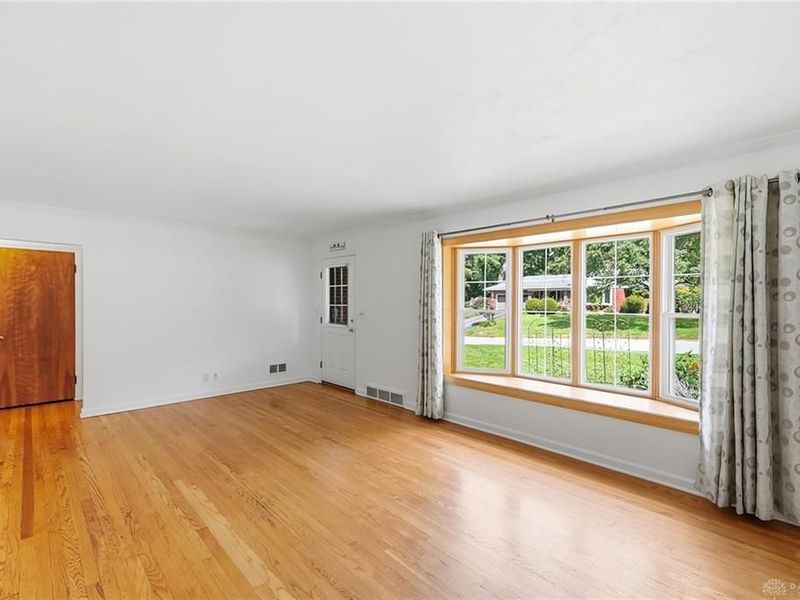 264 Napoleon Drive, Dayton, OH 45429 Photo 11