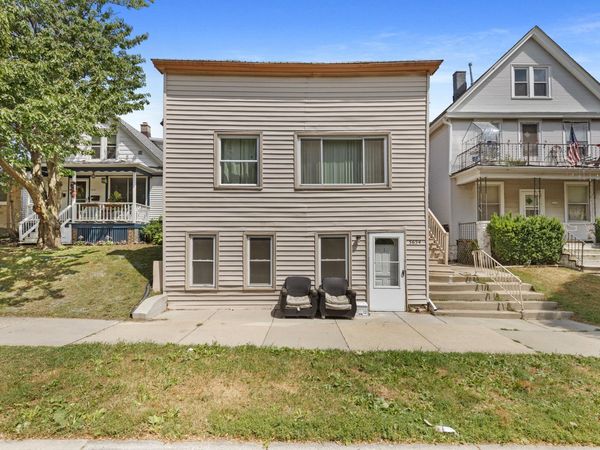 3654 E Squire Ave, Cudahy, WI 53110
