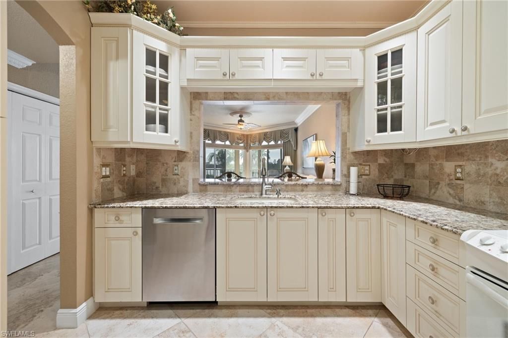 18092 San Carlos Blvd, Unit 915, Fort Myers Beach, FL 33931 Photo