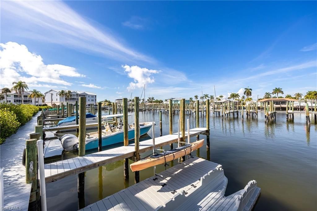 18092 San Carlos Blvd, Unit 915, Fort Myers Beach, FL 33931 Photo