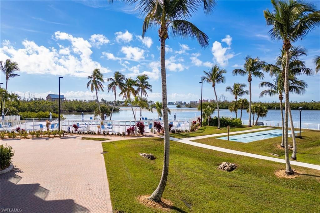18092 San Carlos Blvd, Unit 915, Fort Myers Beach, FL 33931 Photo