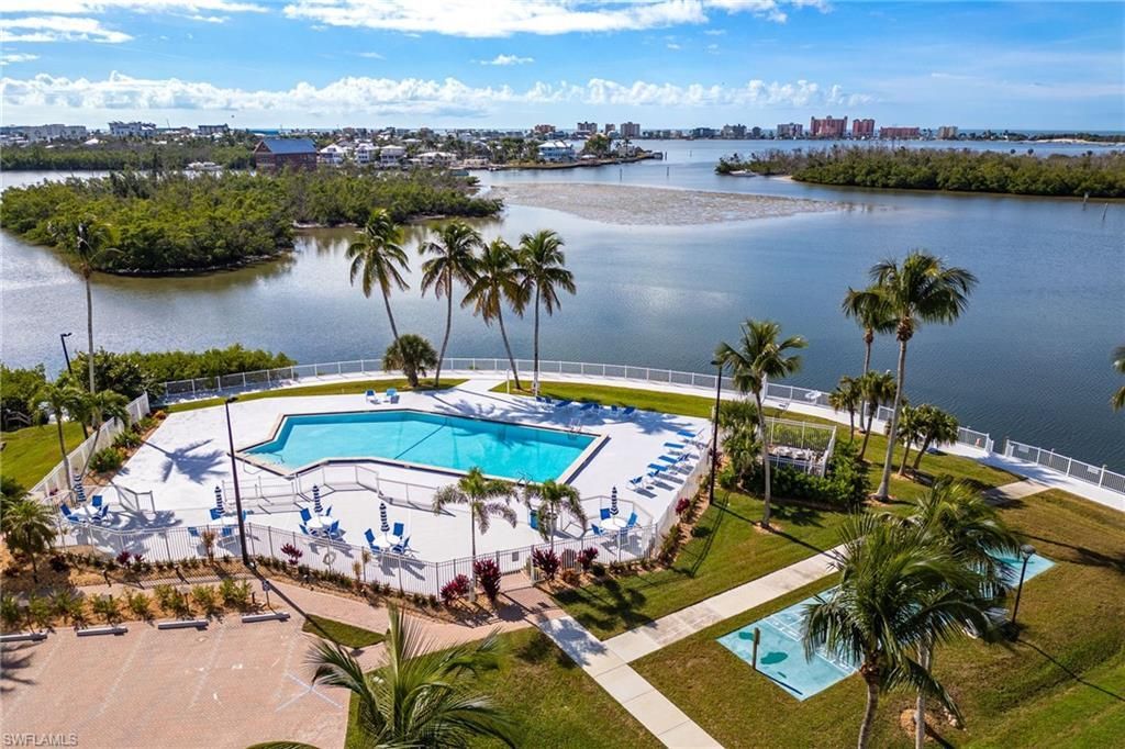 18092 San Carlos Blvd, Unit 915, Fort Myers Beach, FL 33931 Photo