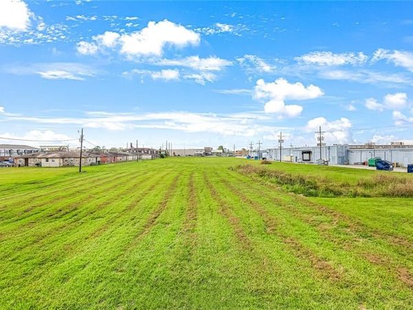 1991 AMES Boulevard , Marrero, LA 70072
