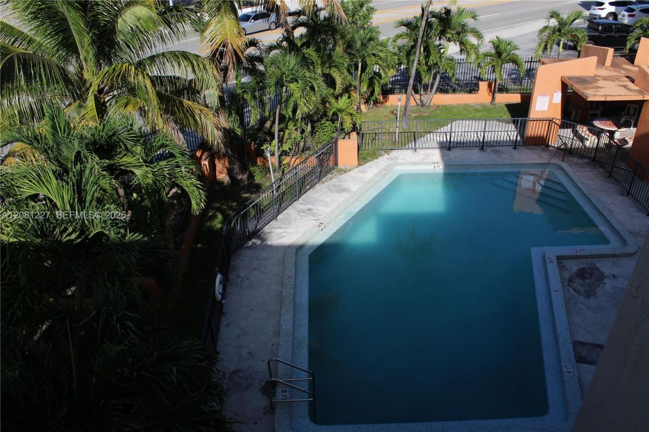 6780 W 2nd Ct , Unit 401, Hialeah, FL 33012 Photo