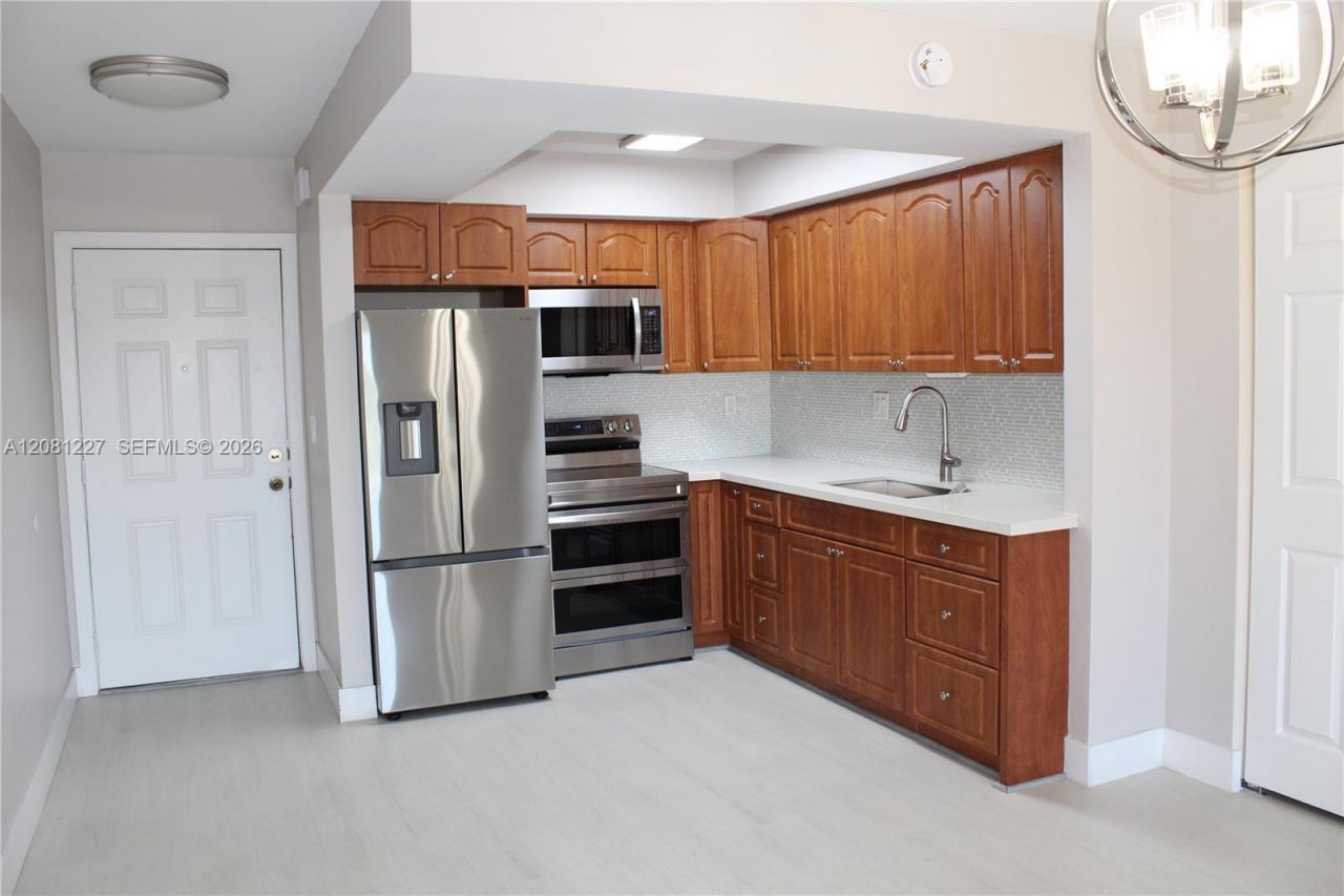 6780 W 2nd Ct , Unit 401, Hialeah, FL 33012 Photo