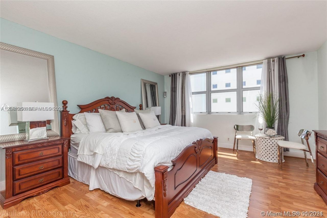 9225 Collins Ave , Unit 1006, Surfside, FL 33154 Photo