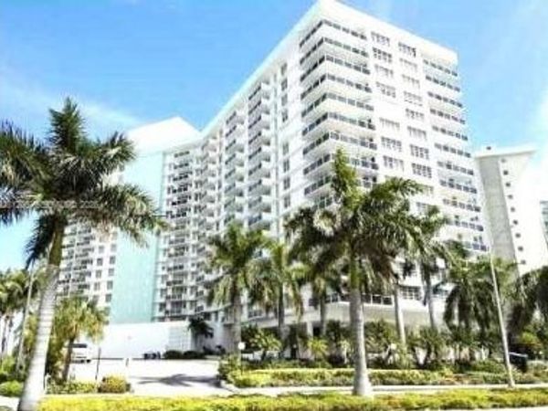 3725 S Ocean Dr , Unit 323, Hollywood, FL 33019