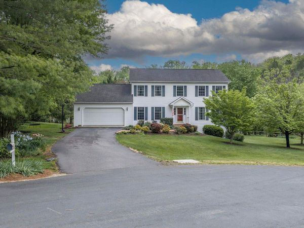 3 RIVER PLACE, LEXINGTON, VA 24450