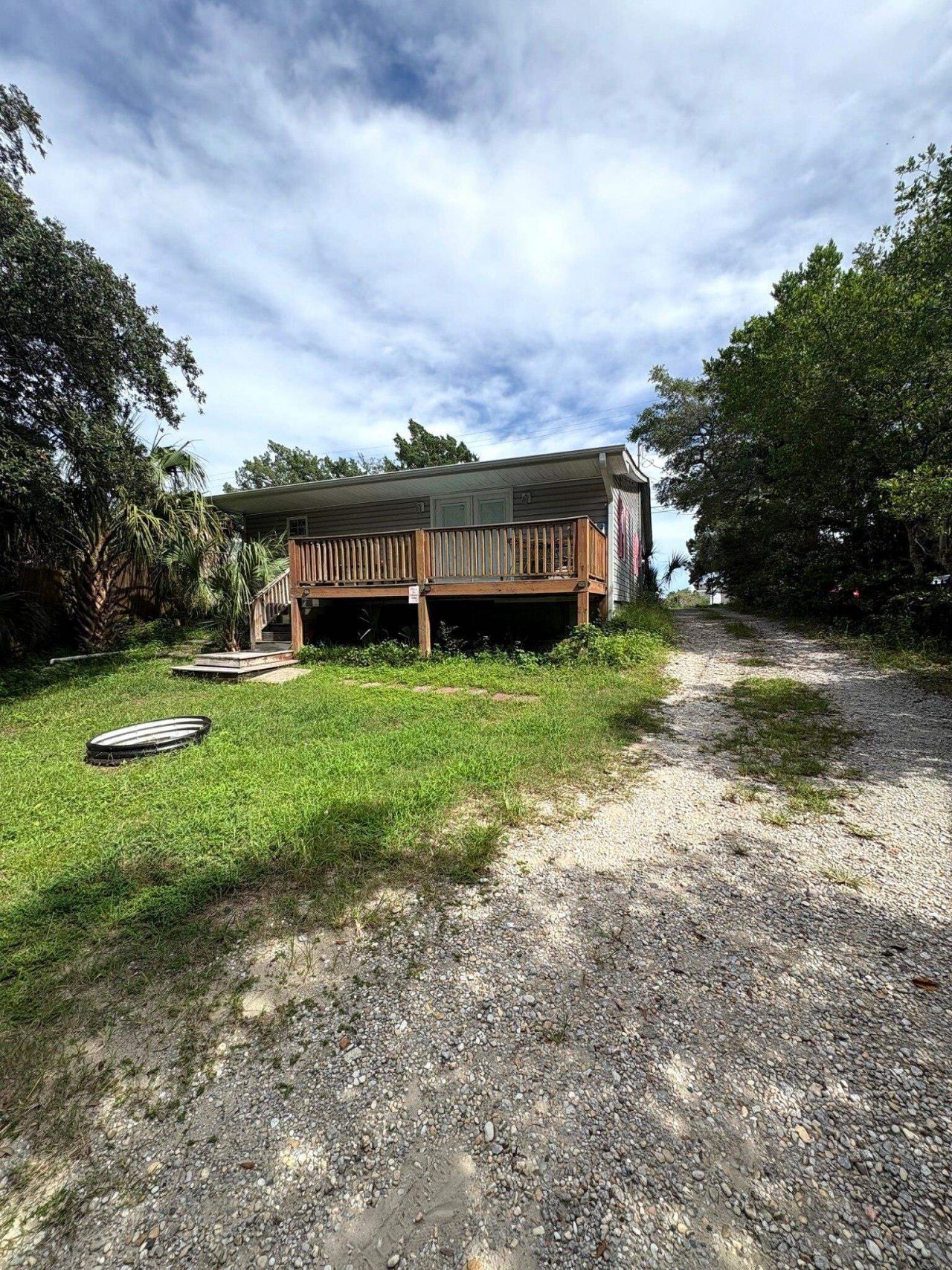305 Chester St.  Photo 24