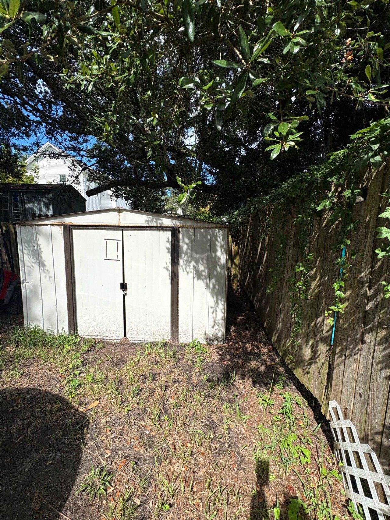 305 Chester St.  Photo 25