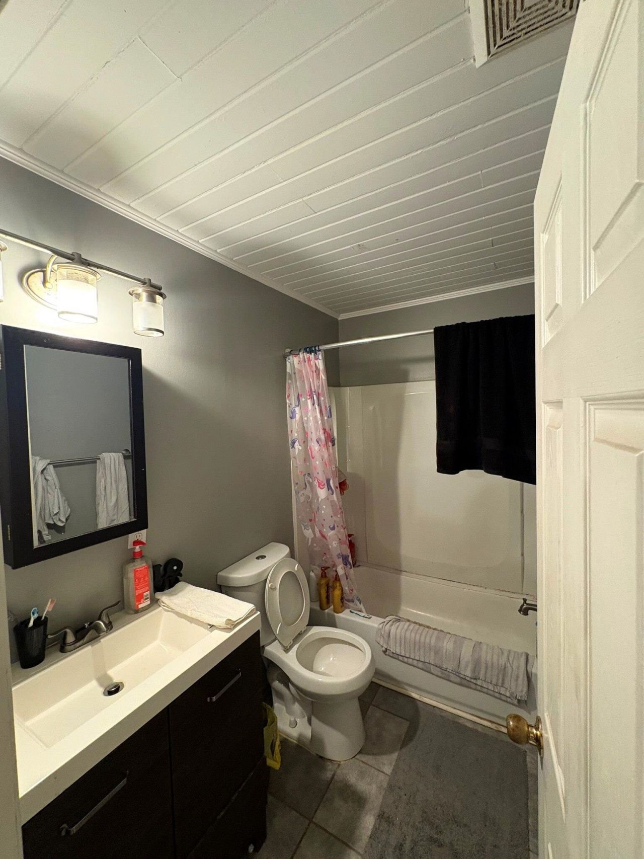 305 Chester St.  Photo 42