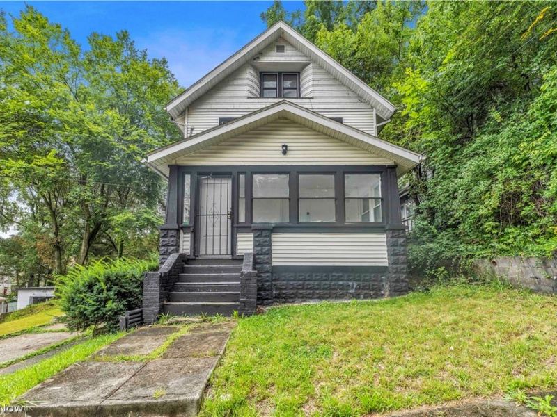 712 Roselle Avenue, Unit B/UP, Akron, OH 44307 Photo 1
