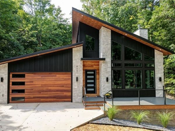 417 Grand Ridge Drive , Howard, OH 43028