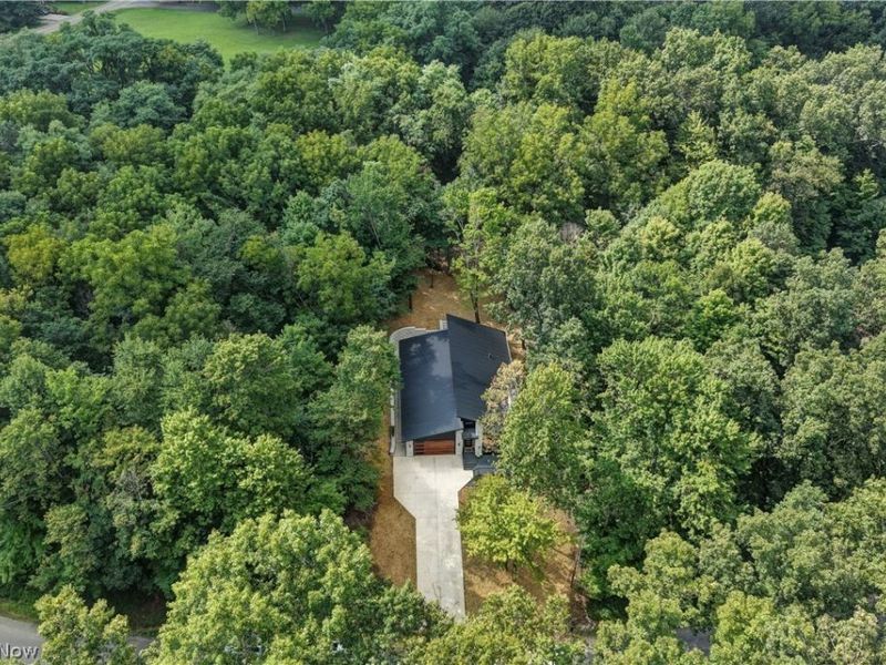 417 Grand Ridge Drive, Howard, OH 43028 Photo 7