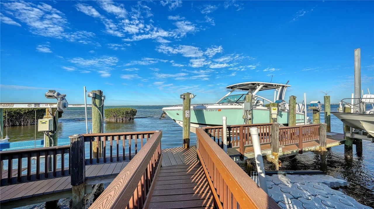 3530 Mistletoe Lane, Longboat Key, FL 34228 Photo
