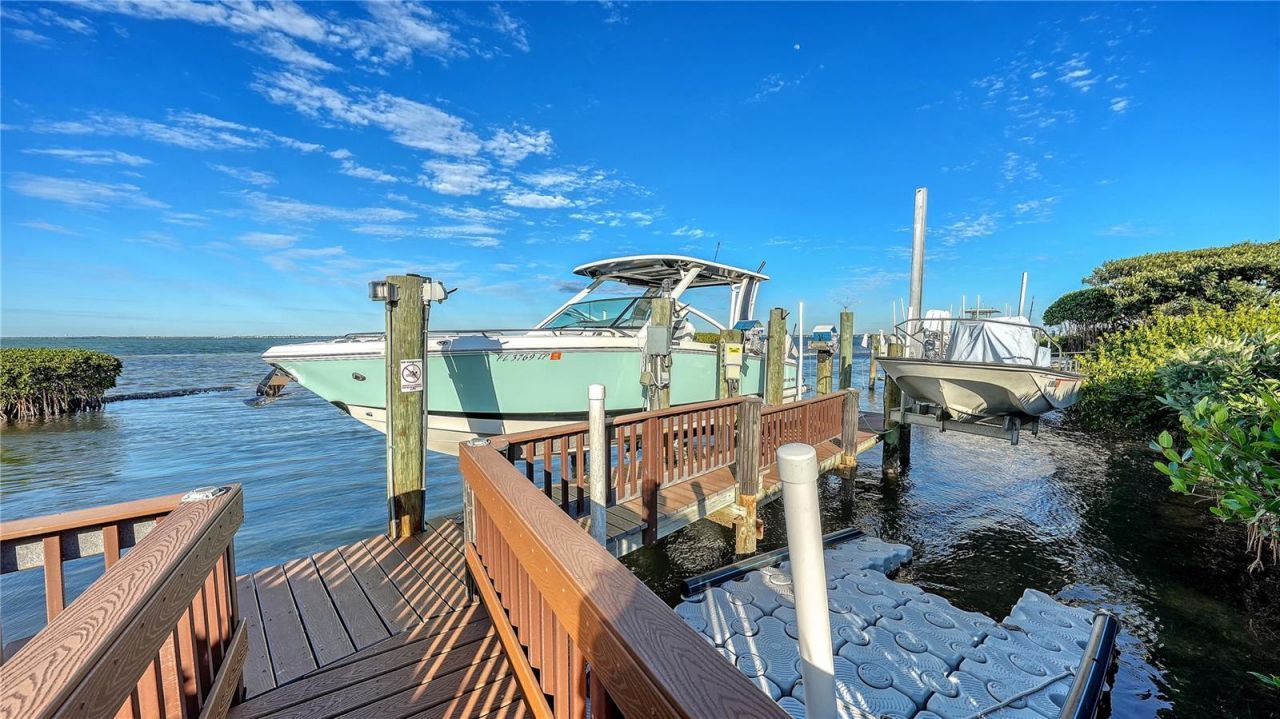 3530 Mistletoe Lane, Longboat Key, FL 34228 Photo