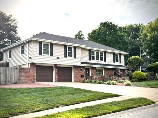 4408 S Mills Street, Independence, MO 64055