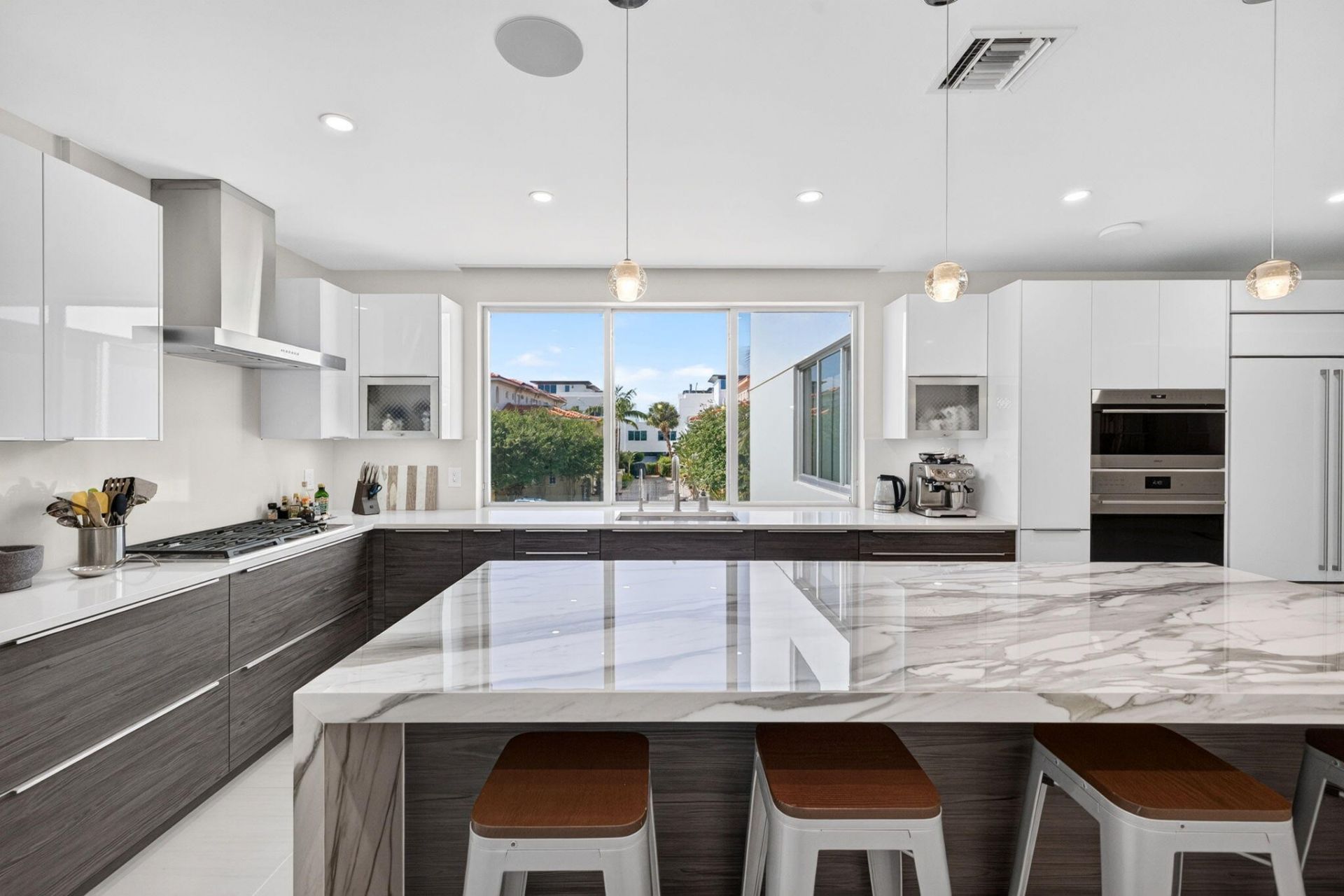 244 Garden Court, Lauderdale by the Sea, FL 33308 Photo