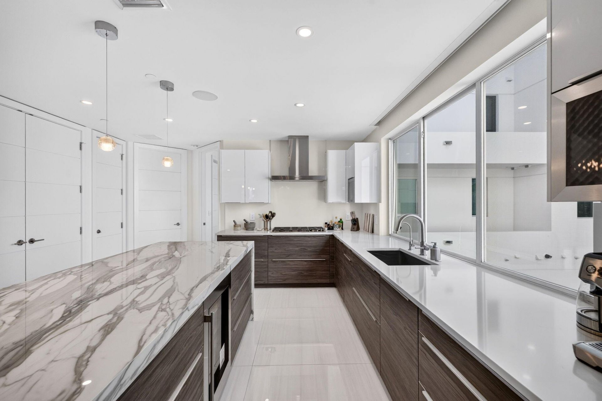 244 Garden Court, Lauderdale by the Sea, FL 33308 Photo