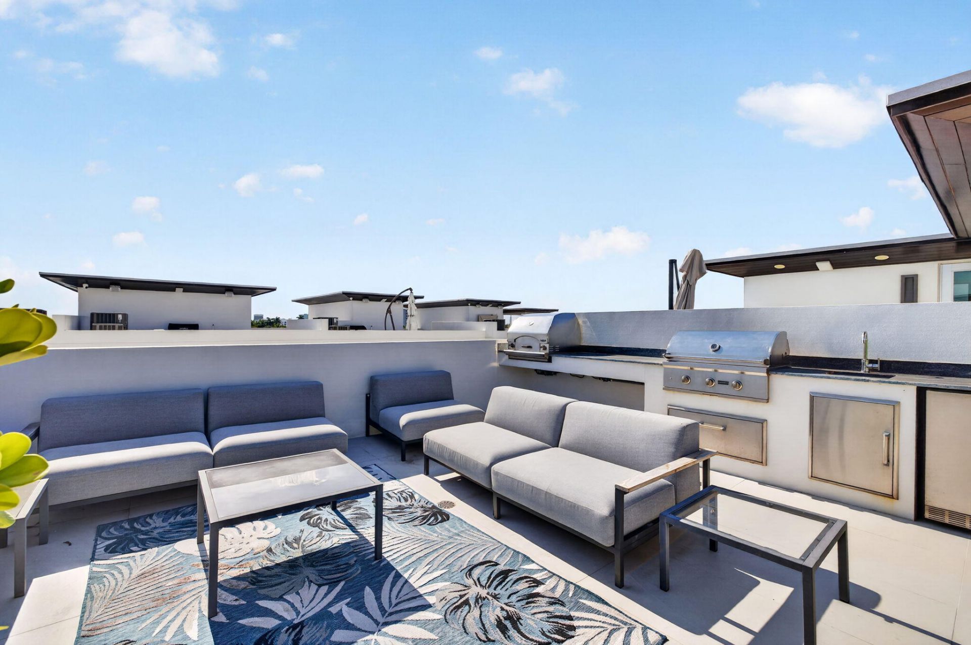 244 Garden Court, Lauderdale by the Sea, FL 33308 Photo