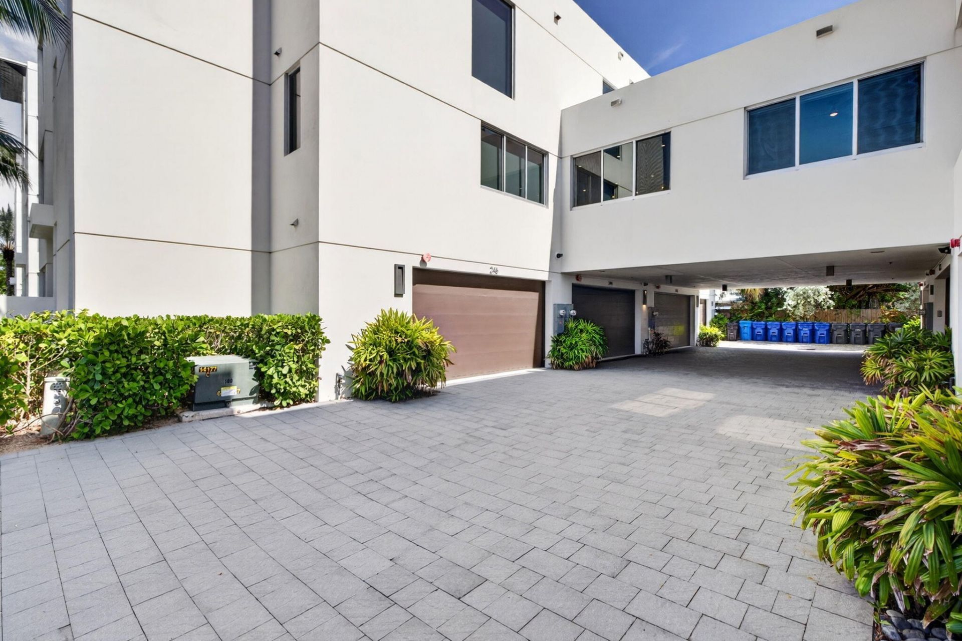 244 Garden Court, Lauderdale by the Sea, FL 33308 Photo