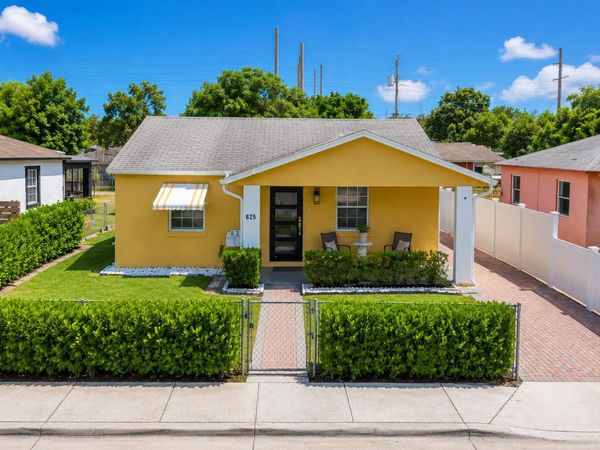 625 W 2ND Street, Riviera Beach, FL 33404