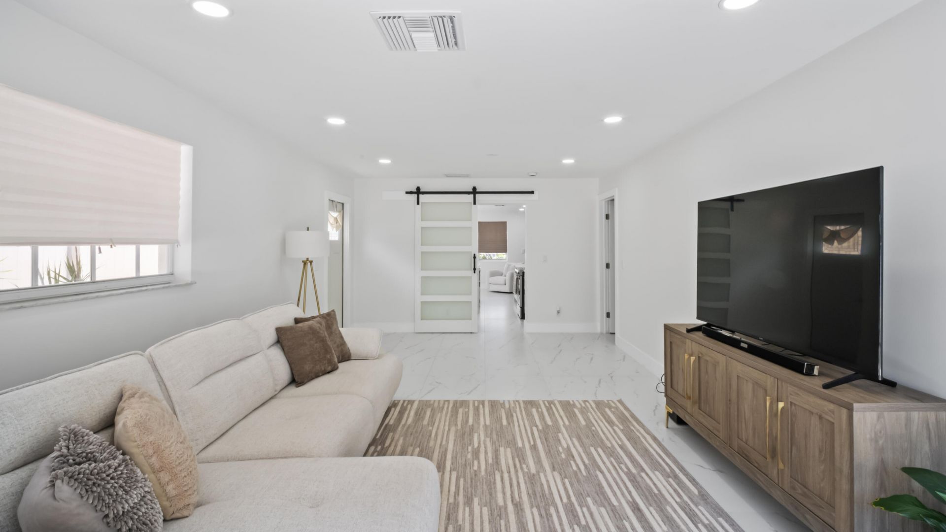 625 W 2nd Street, Riviera Beach, FL 33404 Photo