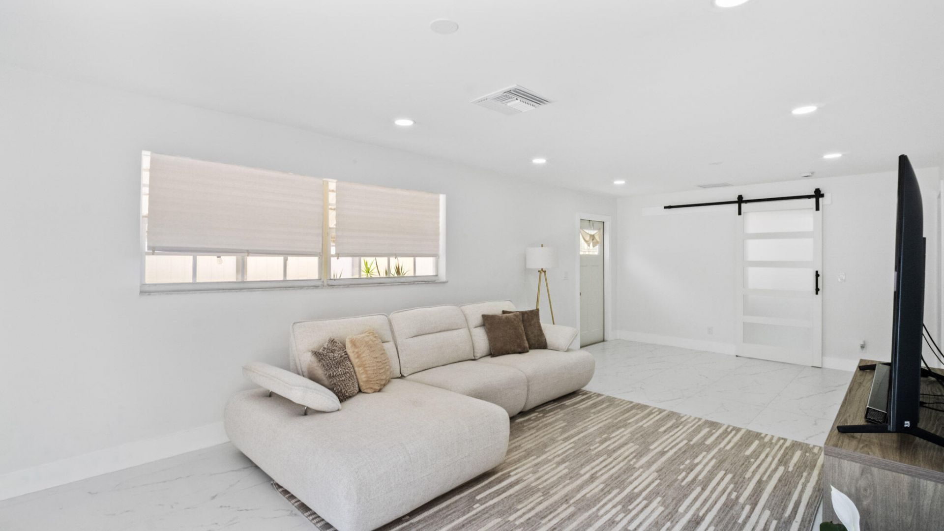 625 W 2nd Street, Riviera Beach, FL 33404 Photo
