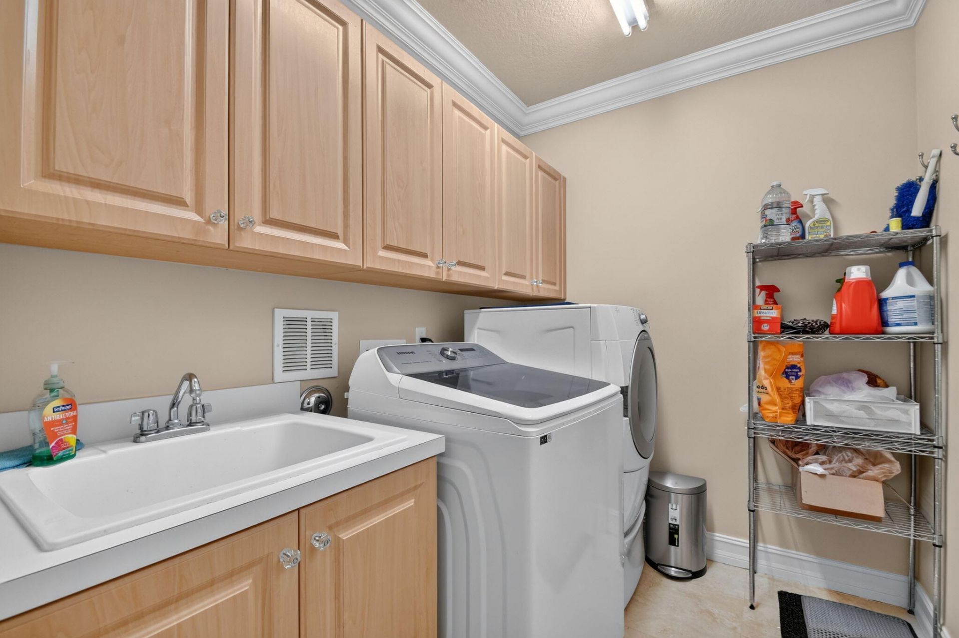 718 Edgebrook Lane, West Palm Beach, FL 33411 Photo